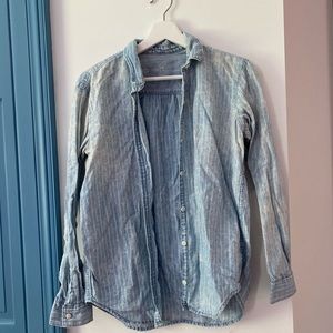 GAP Button Down